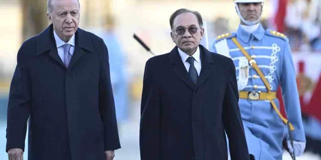 Primo Ministro della Malesia Enver Ibrahim visita Ankara e viene accolto dal Presidente Erdoğan