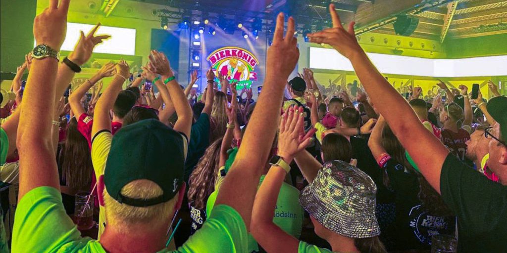 Comica americana condivide le sue esperienze a Mallorca durante le vacanze