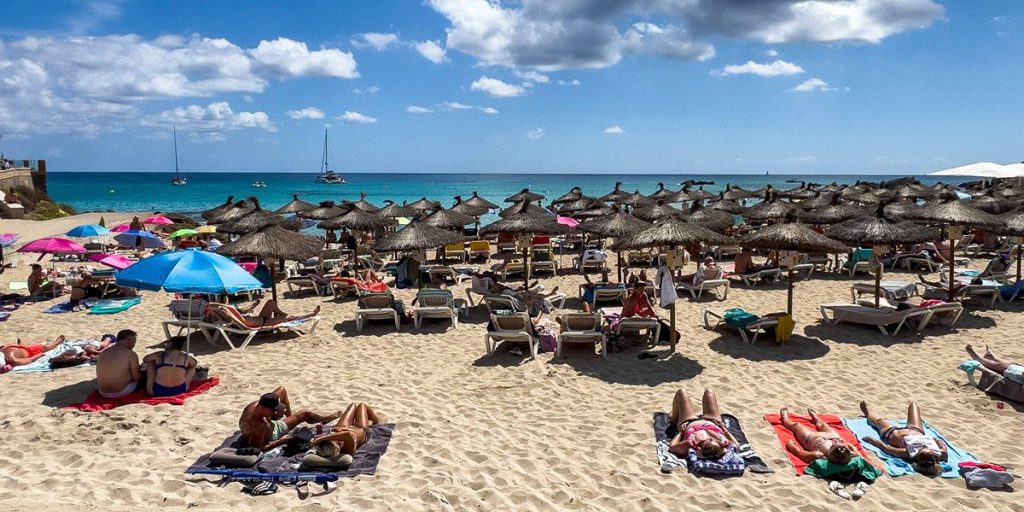 Mallorca: possibili cambiamenti nelle spiagge e nelle attività acquatiche entro il 2026