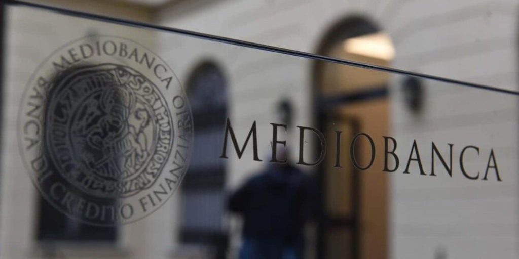 I Vertici di Mediobanca Scommettono sul Monte dei Paschi con un Investimento di 1,6 Milioni di Azioni