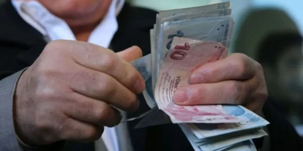 Salari di pensionamento: previsto aumento del 12‑13% e nuove norme sui salari minimi