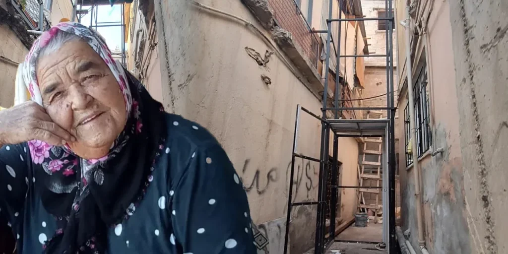 Incidente tragico a Mersin Tarsus: donna anziana muore nella caduta di un ascensore