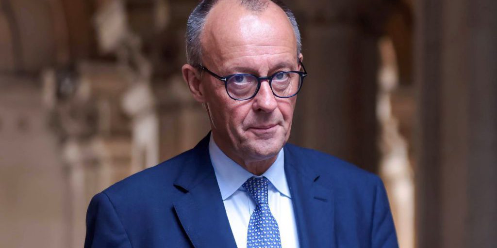 Merz ritira la sua dichiarazione sulla “Stadtbild” e sostiene che l’immigrazione è necessaria ma deve essere regolata