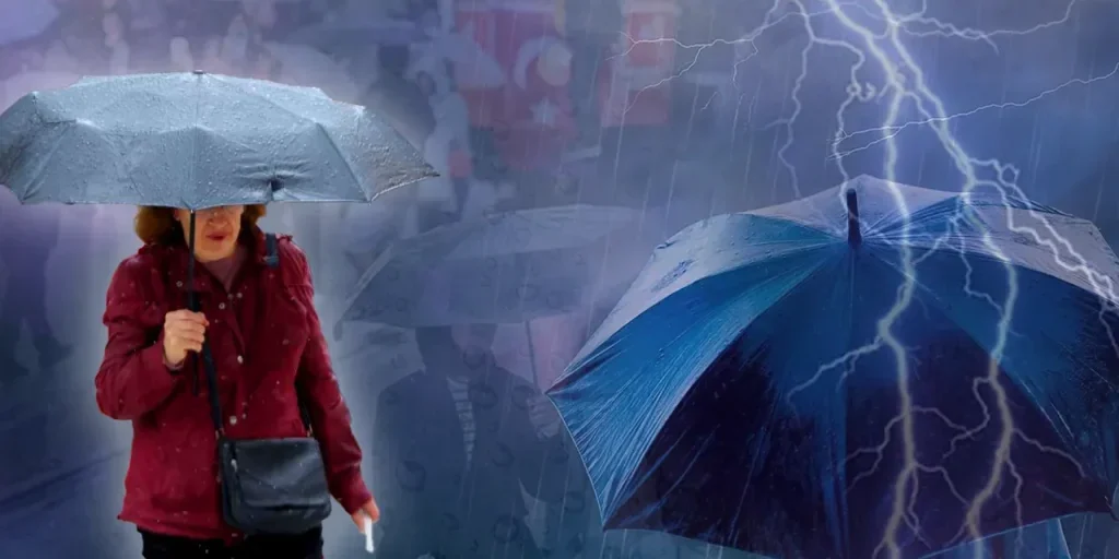 Previsione meteo: forte pioggia e temporali in 24 province il 30 novembre 2025