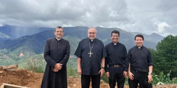 Arcivescovo spagnolo minacciato da uomini armati in Messico durante visita per nuova missione