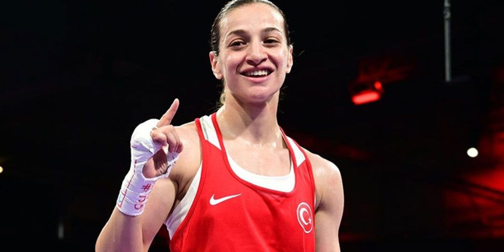 Milli boksör Buse Naz Çakıroğlu, dünyanın zirvesine yerleşti