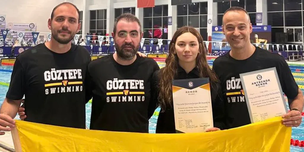 Derin Akar rompe il record nazionale turco di 11 anni in nuoto a breve corsa
