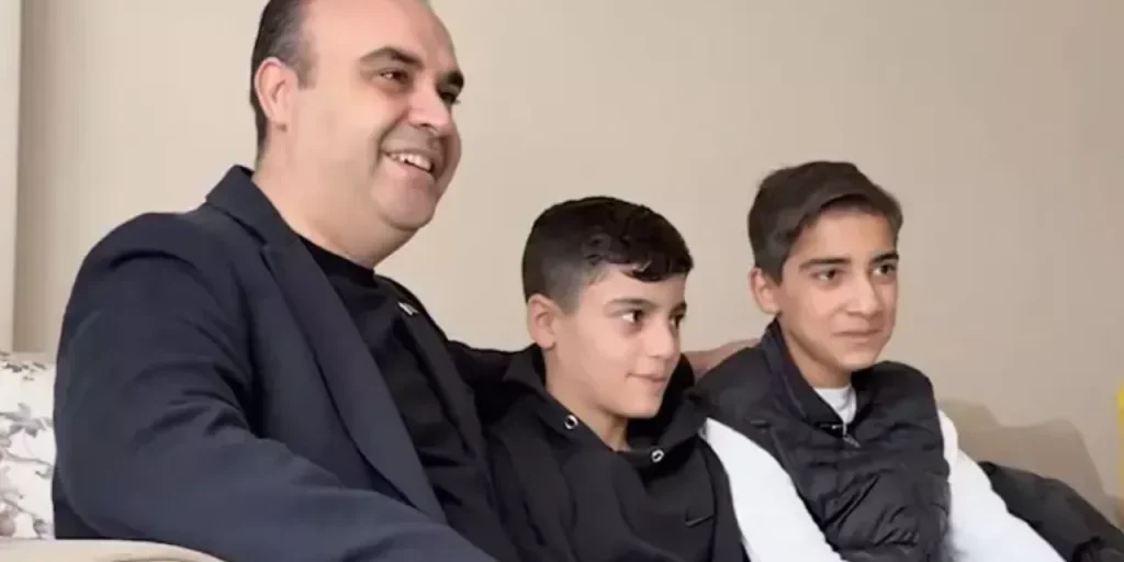 Bambini di Istanbul restituiscono sacco d'oro da 1,3 milioni di lira al proprietario