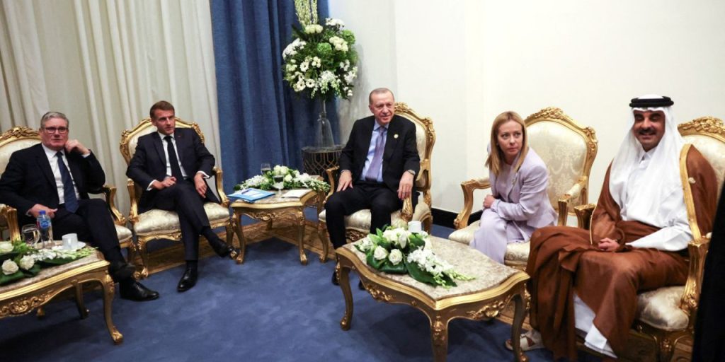 Mısır'da Gazze zirvesi... Cumhurbaşkanı Erdoğan liderlerle bir araya geldi