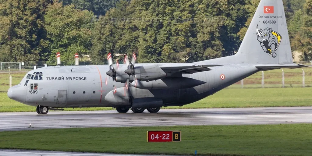 Incidente aereo militare in Georgia: sospesi i voli degli aerei C-130 dopo la morte di 20 soldati