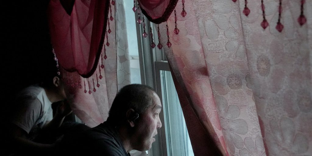 ICE interroga cittadino Hmong, rilasciato dopo un'ora di interrogatorio