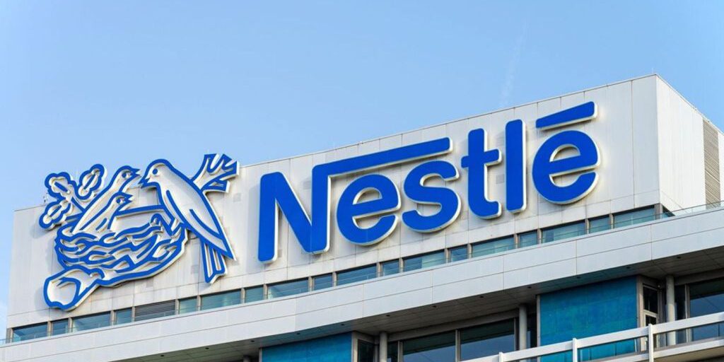 Nestlé, fatturato -1,9%, taglierà 16mila posti di lavoro