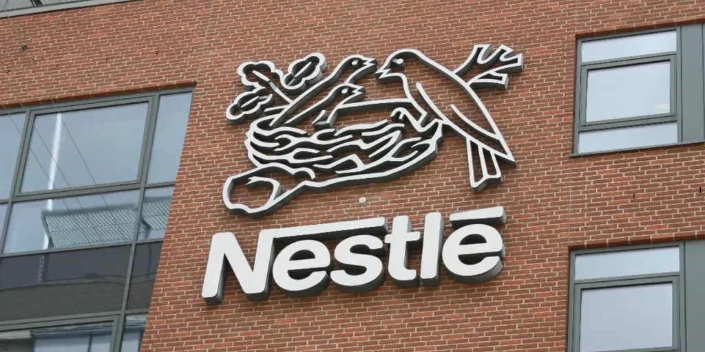 Nestlé avvia il più grande richiamo di prodotti per neonati per rischio di contaminazione tossica