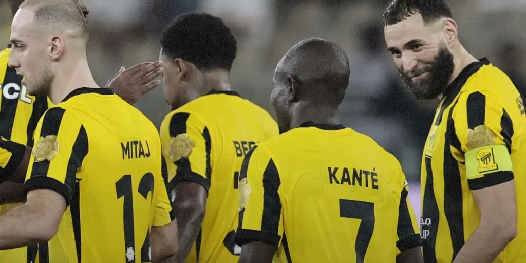 Al Ittihad vince 2‑1 su Al Akhdoud grazie a gol e assist di N'Golo Kante