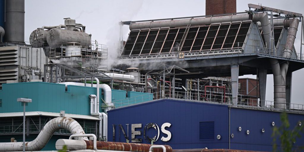 Industrie-Beben in NRW! Konzern schließt Werke – Hunderte Jobs betroffen