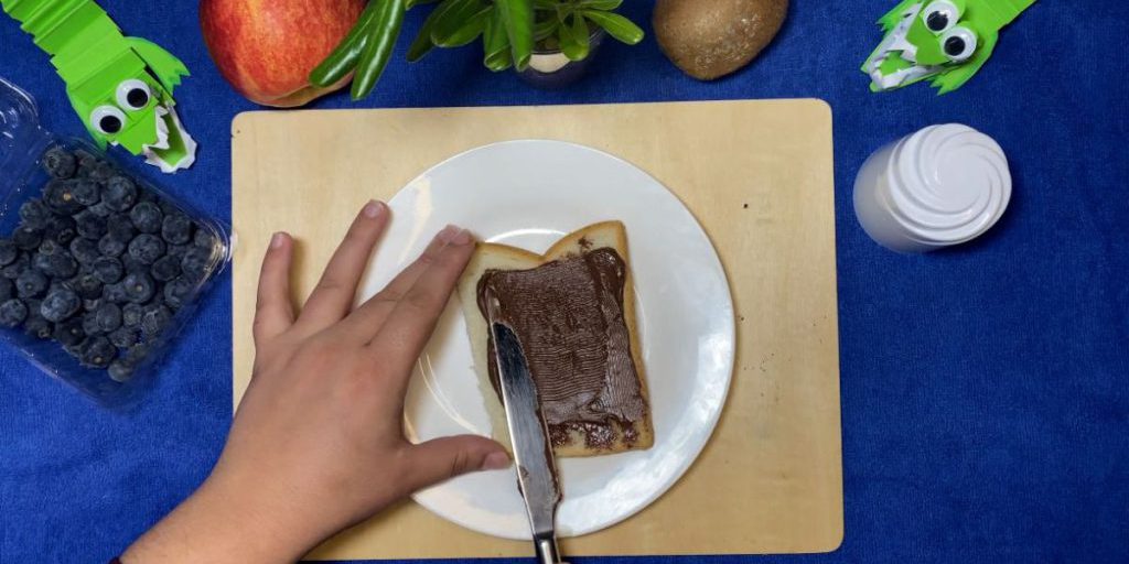 I fan della Nutella in allarme: cosa sta succedendo al loro spalmabile preferito? 

Introduzione
I fan della Nutella potrebbero avere difficoltà a digerire una notizia recente. Chi è abituato a iniziare la giornata con una fetta di pane spalmato di Nutella potrebbe dover mostrare una grande forza di volontà.

Approfondimento
La notizia in questione potrebbe essere un colpo per coloro che non possono iniziare la giornata senza la loro dose di Nutella. Tuttavia, non sono stati forniti ulteriori dettagli sulla natura di questa notizia.

Possibili Conseguenze
È possibile che i fan della Nutella debbano rivedere le loro abitudini alimentari o cercare alternative al loro amato spalmabile. Tuttavia, senza ulteriori informazioni, è difficile prevedere le conseguenze esatte.

Opinione
Non è chiaro come i fan della Nutella reagiranno a questa notizia. Alcuni potrebbero essere delusi, mentre altri potrebbero essere indifferenti. La mancanza di informazioni rende difficile esprimere un'opinione precisa.

Analisi Critica dei Fatti
La notizia sembra essere più un avvertimento che un fatto concreto. Senza ulteriori dettagli, è difficile analizzare la situazione in modo critico. È importante attendere ulteriori informazioni per comprendere appieno la portata della notizia.

Relazioni con altri fatti
Non ci sono informazioni sufficienti per stabilire una connessione tra questa notizia e altri eventi o fatti. La mancanza di contesto rende difficile tracciare relazioni significative.

Contesto storico
La Nutella è un prodotto molto popolare da molti anni, con una base di fan fedeli in tutto il mondo. Tuttavia, senza ulteriori informazioni, è difficile collocare questa notizia in un contesto storico più ampio.

Fonti
La fonte di questa notizia è RSS Fonte. Per ulteriori informazioni, si consiglia di visitare il sito web della fonte originale.