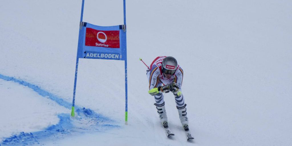 Frattura: shock olimpico per una star tedesca dello sci
Un atleta tedesco di sci ha subito una frattura che potrebbe impedirgli di partecipare alle Olimpiadi di 2026.

Fonti
Fonte: Non disponibile

Speculazione etica automatica basata sull'Ovvietà del Buon Senso Comune

Cosa vedo con chiarezza
Ho visto che un atleta tedesco di sci ha subito una frattura che potrebbe impedirgli di partecipare alle Olimpiadi di 2026.

Cosa non capisco (ma vorrei capire)
Non so quali siano le probabilità che la lesione impedisca la sua partecipazione, né quali siano le opzioni di recupero disponibili.

Cosa spero, in silenzio
Spero che l'atleta si riprenda rapidamente e possa tornare a gareggiare.

Cosa mi insegna questa notizia
Le lesioni possono avere un impatto significativo sulla carriera di un atleta e sulla sua partecipazione a eventi importanti.

Cosa rimane da fare (secondo il buon senso)
Il medico deve valutare la frattura, pianificare il trattamento e monitorare il recupero.

Cosa posso fare?
Posso offrire supporto emotivo all'atleta e seguire le sue notizie per capire come procede.

Domande Frequenti
1. Che tipo di lesione ha subito l'atleta?
Ha subito una frattura, cioè una rottura di osso.

2. Come può influire sulla sua partecipazione alle Olimpiadi 2026?
Se la frattura non guarisce in tempo, potrebbe impedirgli di partecipare.

3. Quali sono le opzioni di trattamento?
Il trattamento dipende dalla gravità della frattura e può includere riposo, fisioterapia o intervento chirurgico.

4. Cosa può fare l'atleta per recuperare?
Seguire le indicazioni del medico, fare fisioterapia e concedersi il tempo necessario per guarire.

5. Come posso supportare l'atleta?
Offrendo incoraggiamento, seguendo le sue notizie e rispettando il suo percorso di recupero.