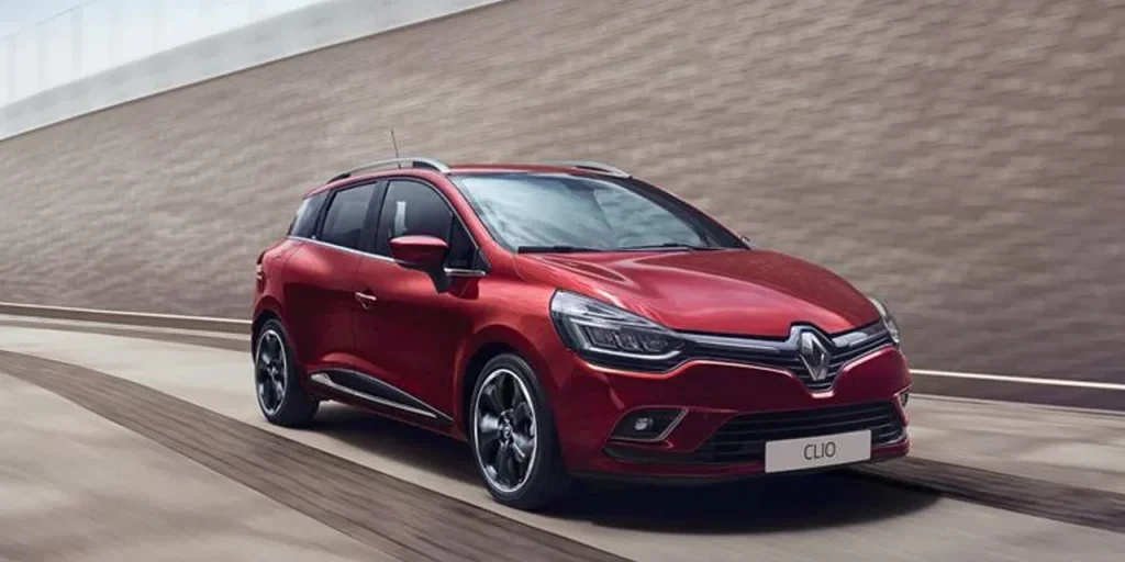 Vendite auto a novembre: record storico con +9,8 % e Renault Clio in testa