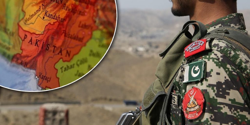 Tensione in Pakistan: lo stato di guerra dopo l'attacco alla sede del tribunale