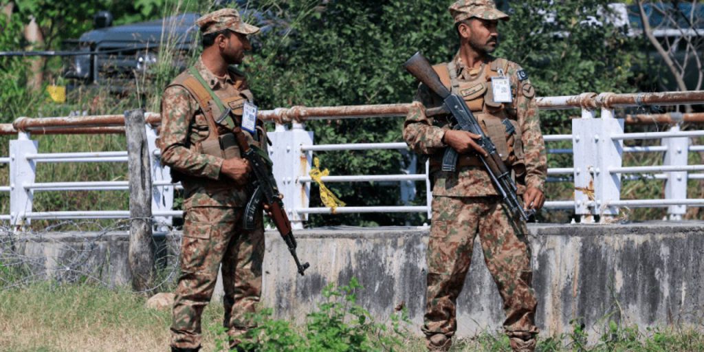 Pakistan’da art arda terör saldırısı! 8'den fazla ölü ve yaralı var