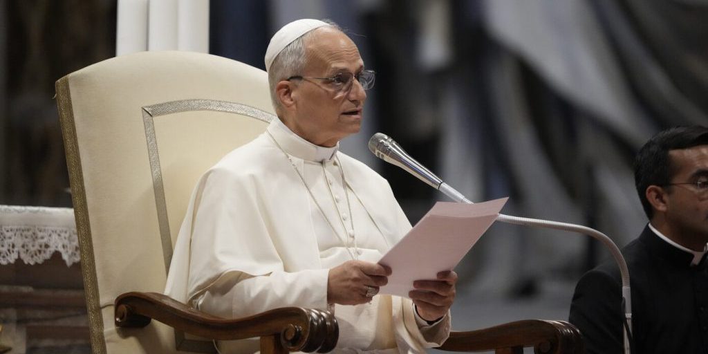 Papa Francesco condanna il trattamento disumano dei migranti: un appello alla solidarietà e alla giustizia