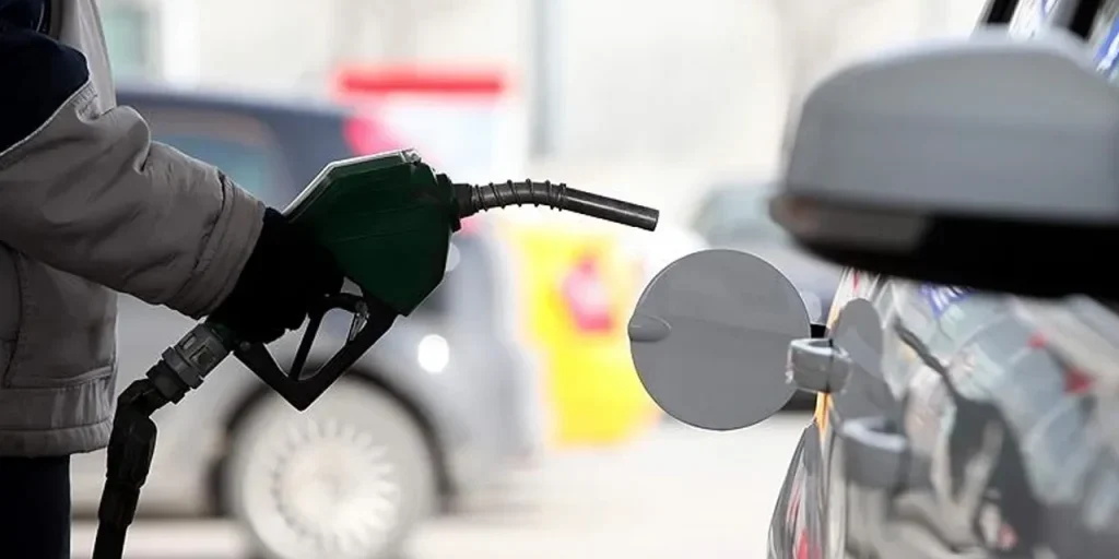 Prezzo del petrolio Brent oltre i 68 dollari al barile: fattori che spingono verso i 70 dollari