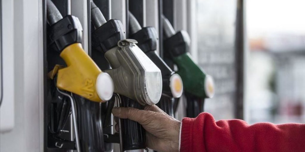 Petrol ucuzladı, akaryakıta indirim geliyor! Benzinde tabela hafta sonu değişecek