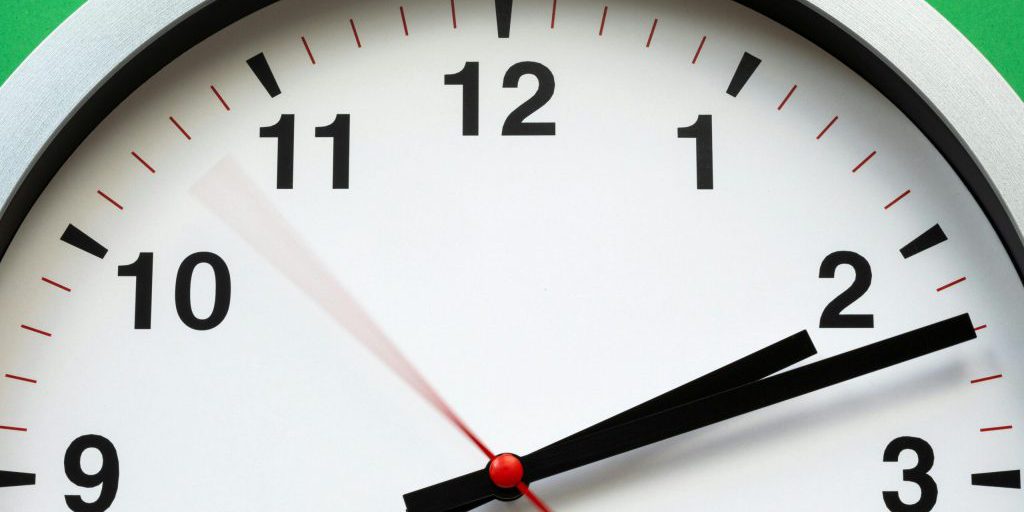 Cambio dell'Ora Solare 2025: Effetti sulla Salute e Impatto sulla Vita Quotidiana