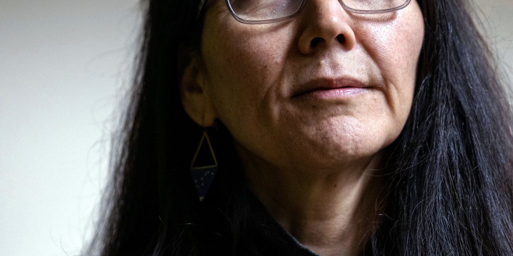 Mary Peltola si candida al Senato dell'Alaska, rinforzando le speranze dei Democratici