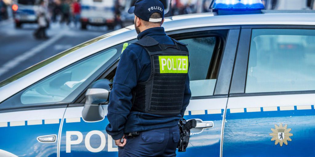 Omucidio a Dortmund: violenza e dolore nella comunità, una storia di conseguenze e riflessione sulla sicurezza e il benessere collettivo