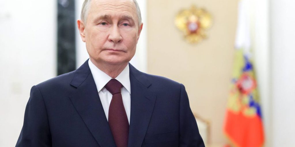 Una giovane ragazza di 11 anni affronta Putin per chiedere aiuto per il suo zio ferito in Ucraina