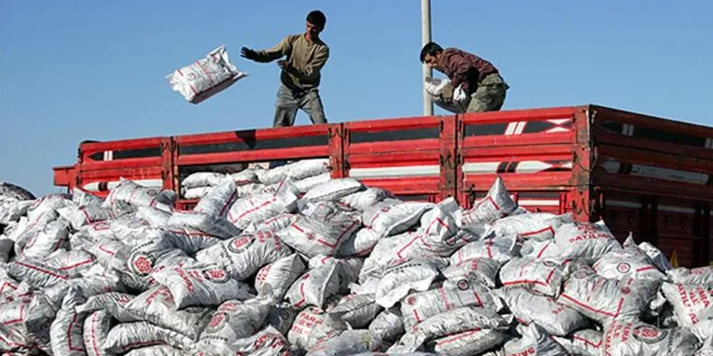 Aiuti di carbone per famiglie bisognose previsti per il 2026