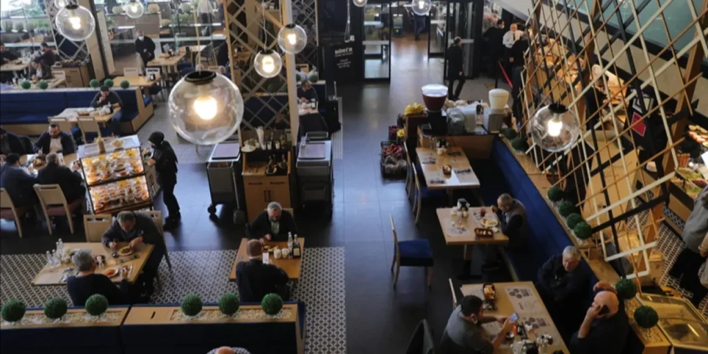 80% delle nuove attività di ristorazione in Turchia chiudono: l’associazione chiede un sistema europeo.