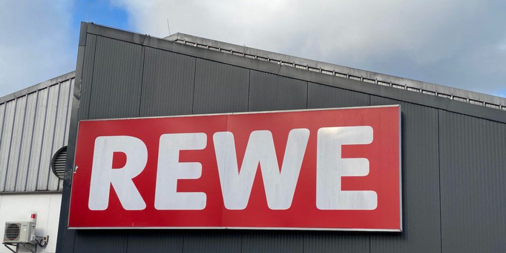 Scoperta inaspettata al supermercato Rewe: una discussione scatena riflessioni importanti