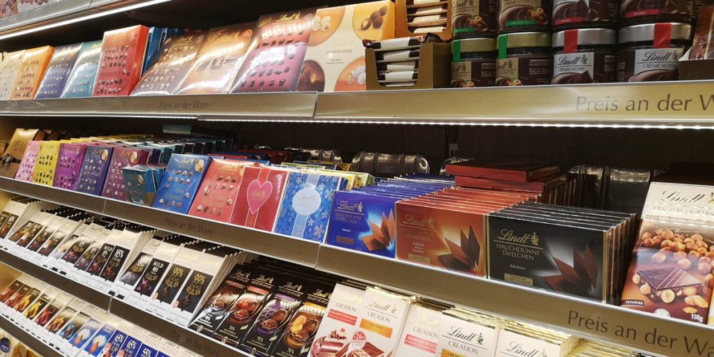 Prezzi della cioccolata in aumento: clienti sorpresi nei supermercati Rewe e Lidl