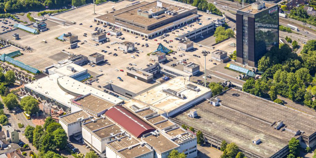 Sorprese natalizie al Mülheimer Rhein-Ruhr-Zentrum: chiusure e limitazioni per gli amanti dello shopping