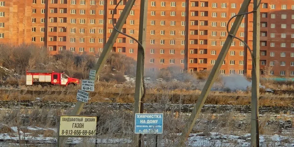 Esplosione su linea di gas naturale nella regione di Omsk, Russia: indagine in corso