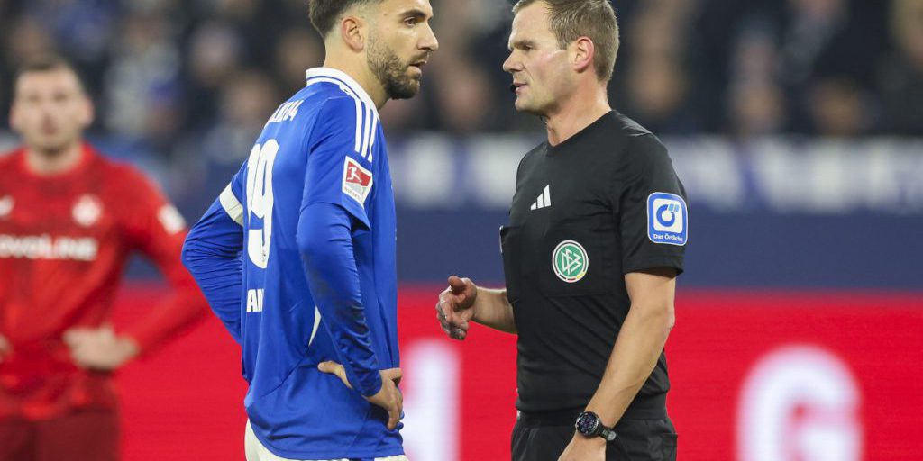 Decisione Storica del DFB: Come la Svolta nel Duello tra Schalke e Elversberg Potrebbe Cambiare il Corso della Stagione