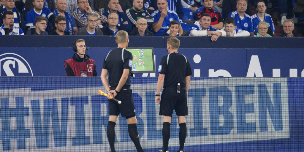 Il DFB annuncia decisione prima della partita amichevole S04–FCN, suscitando disappunto tra i tifosi di Schalke