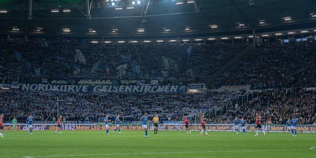 Choreoverbot für Schalke-Fans? Ultras wüten gegen Hannover 96