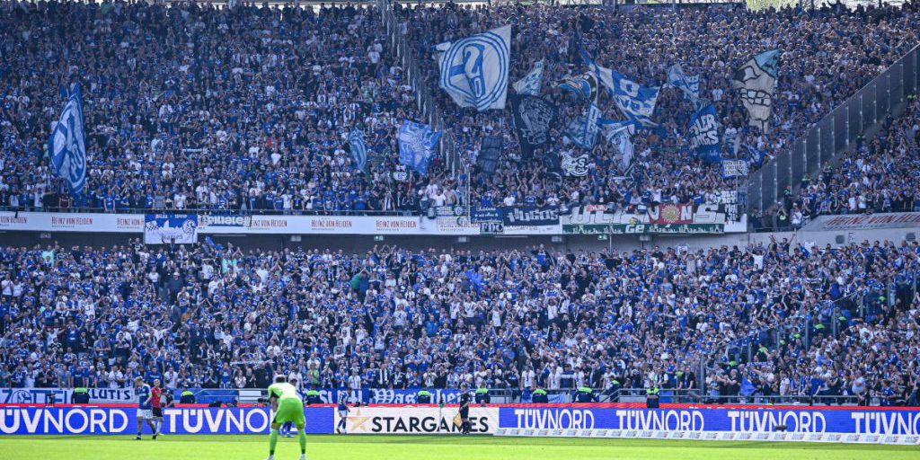 Bittere Nachricht für alle Fans! Polizei greift bei Hannover – Schalke zu drastischer Maßnahme