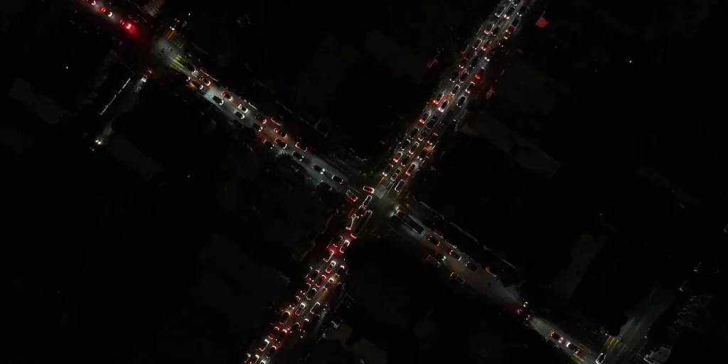 Interruzione di corrente a San Francisco: servizi sospesi e disagi per residenti e visitatori