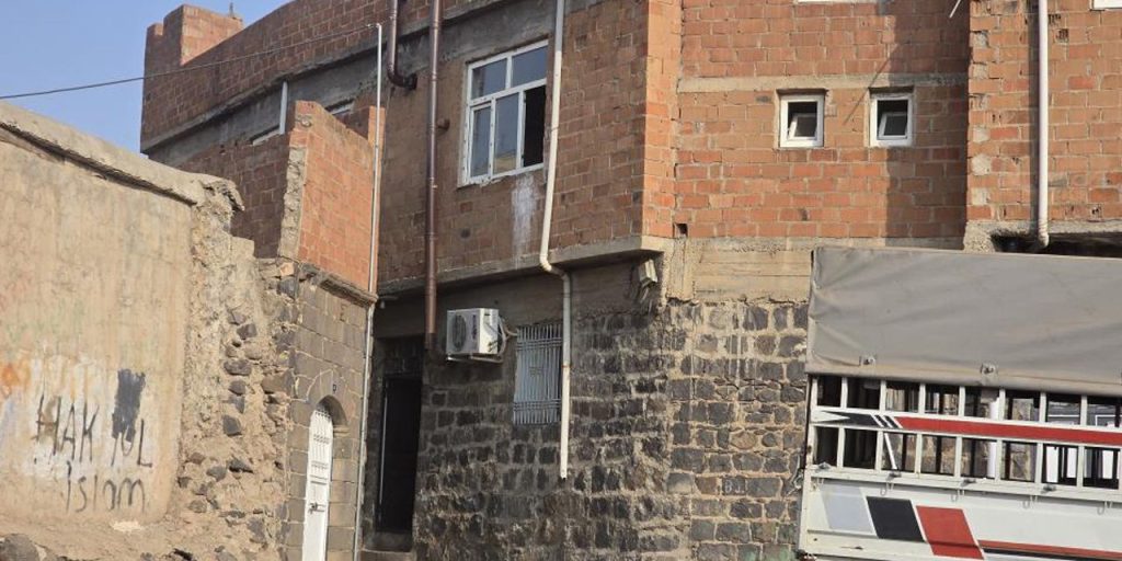 Conflitto armato a Şanlıurfa: una vittima e 8 arresti in una casa del distretto di Siverek