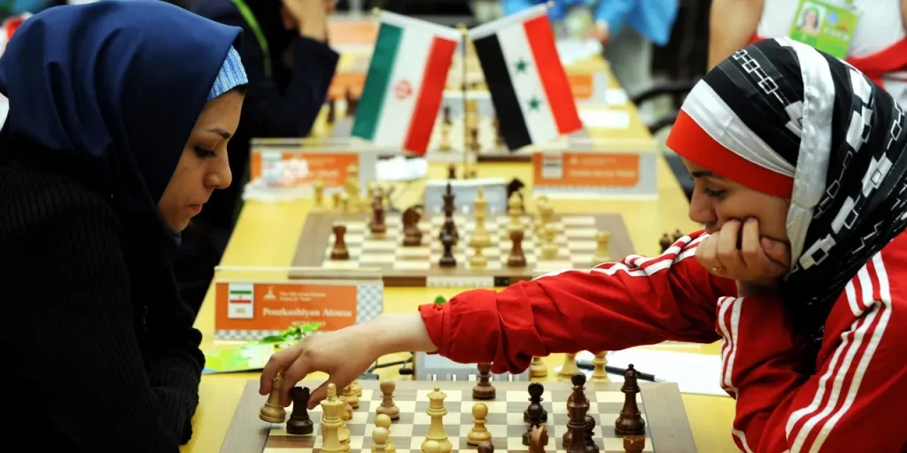 FIDE impone 25.000 euro al team femminile iraniano per il boycott di Israele