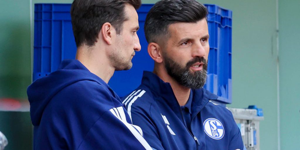 Schalke 04 resta in seconda divisione per 10 anni, nonostante la rotta verso la Bundesliga