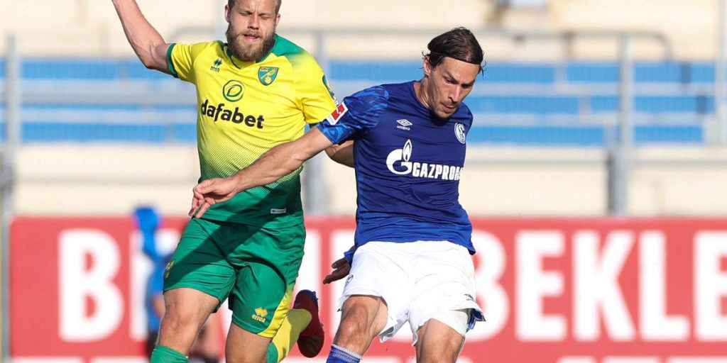 Addio del ex giocatore del Schalke 04 rovinato: l'ex star piange