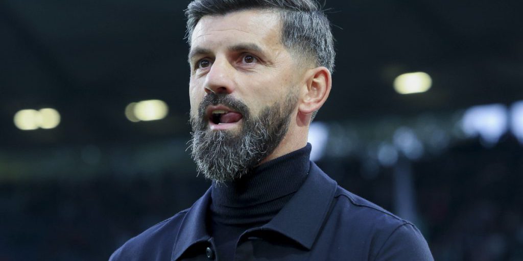 Miron Muslic diventa il nuovo eroe di Schalke in tempi record con una frecciatina ai tifosi