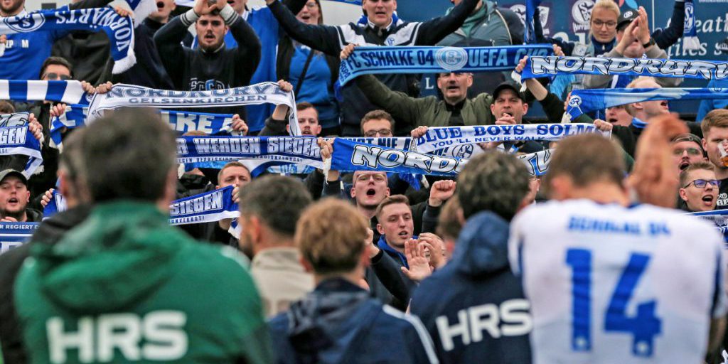 I Tifosi del FC Schalke 04 Sono Pronti a Ripetere l'Invasione: Cosa Sta Succedendo e Quali Saranno le Conseguenze?