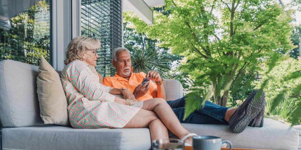 Uomo scozzese scopre un tesoro nascosto in un vetro per finestra acquistato a soli 23 euro