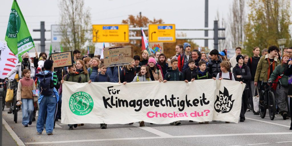 Gli studenti scioperano di nuovo: le proteste scolastiche si trasformano